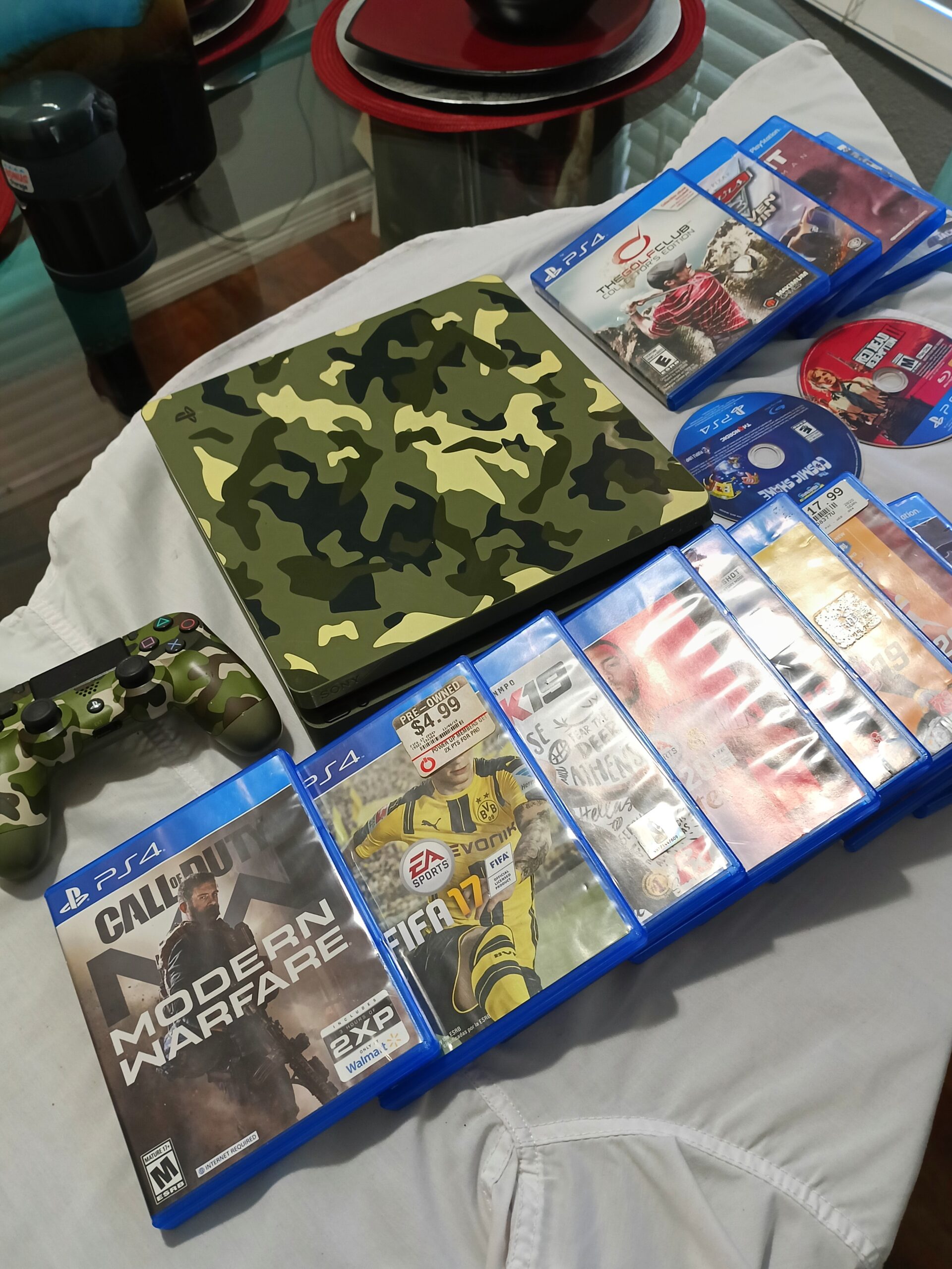 PlayStation 4 Slim 1TB WW2 Edition